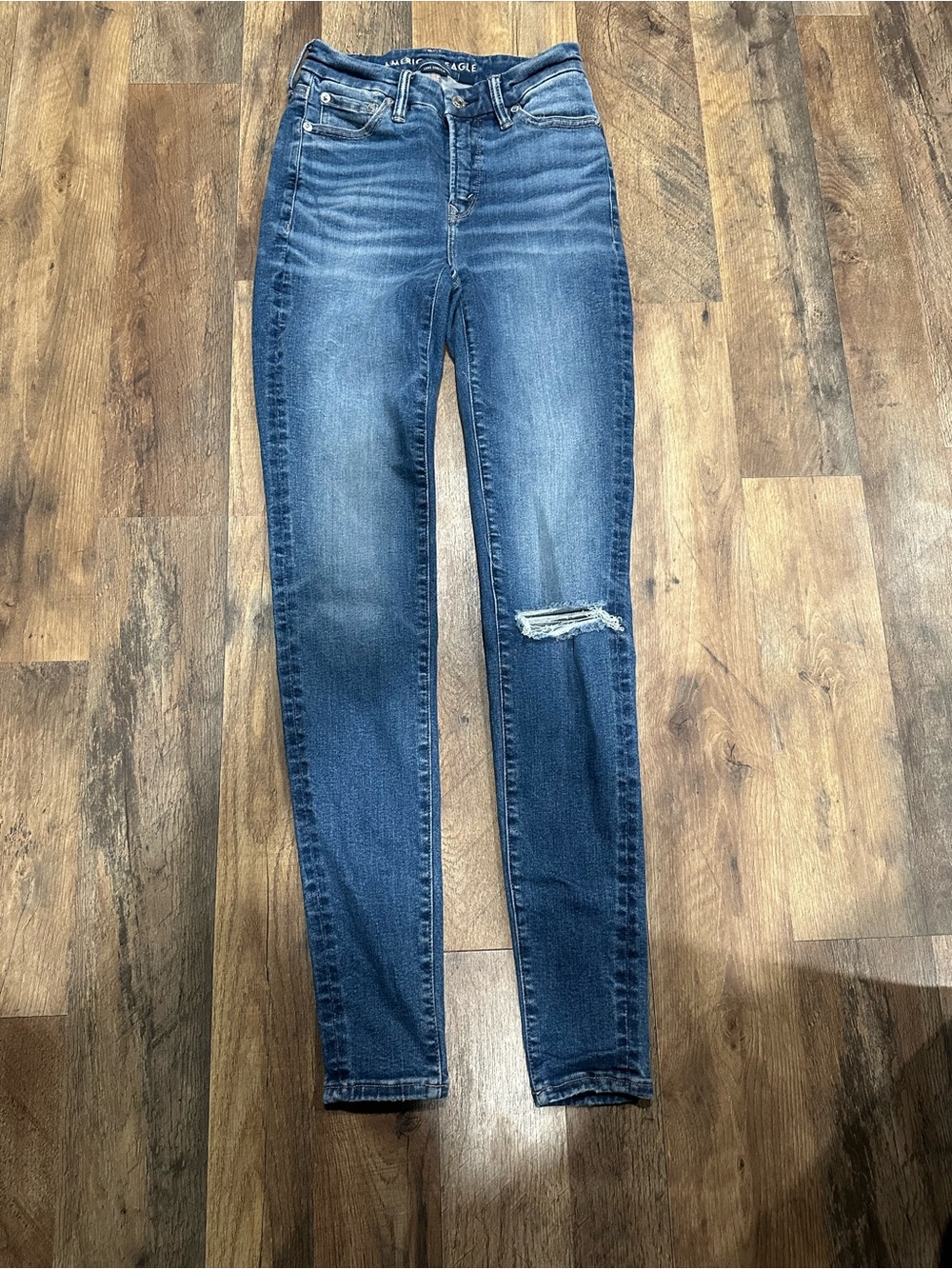 American Eagle Outfitters Medium Blue High-Rise super stretch Skinny Jeans